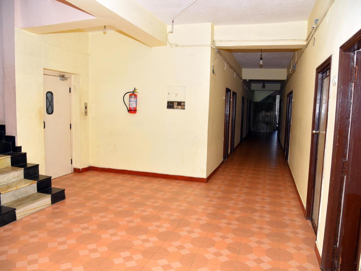 Hotel Aditya Пондичерри Экстерьер фото
