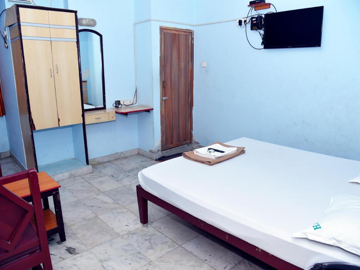 Hotel Aditya Пондичерри Экстерьер фото