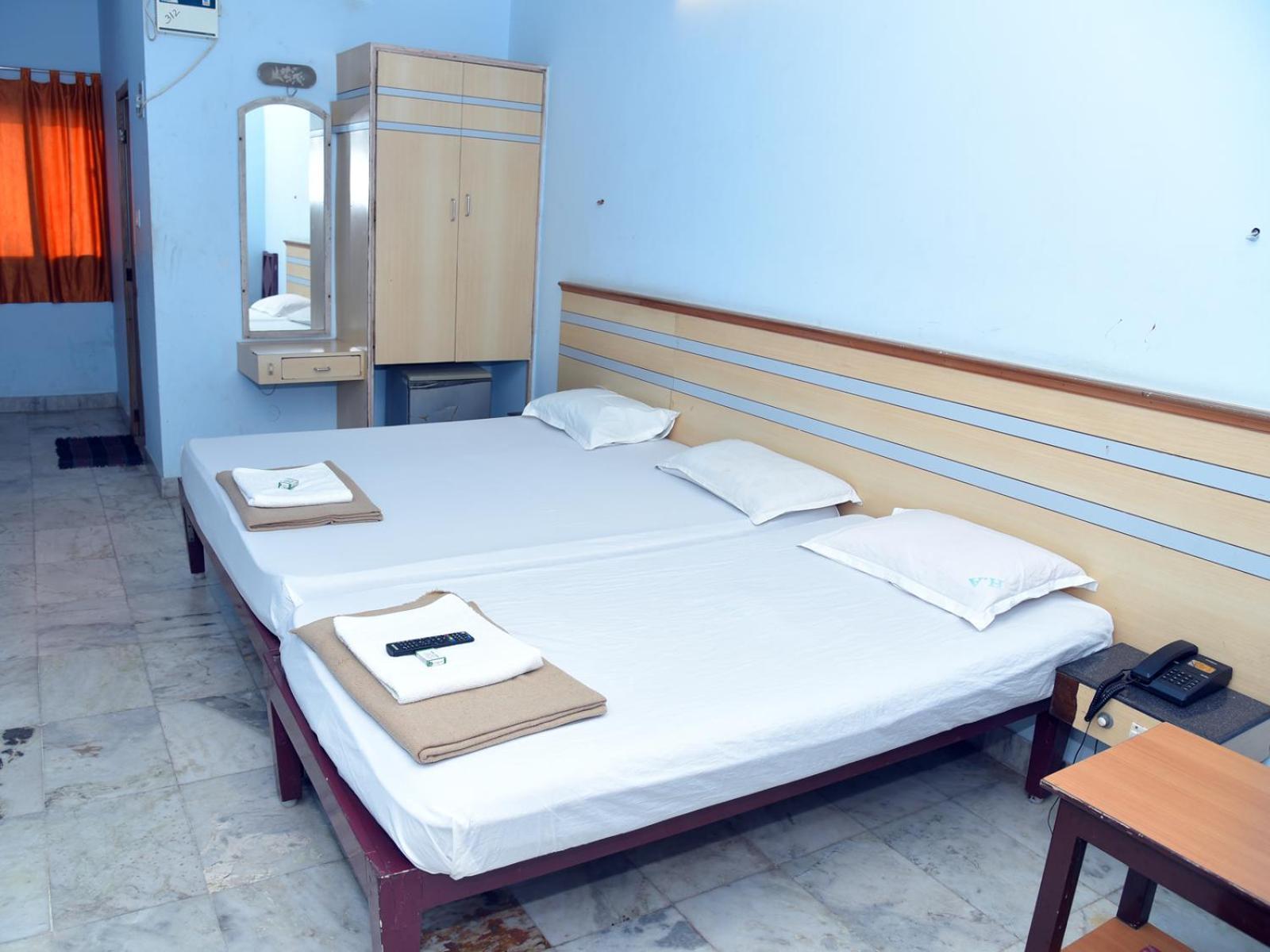 Hotel Aditya Пондичерри Экстерьер фото