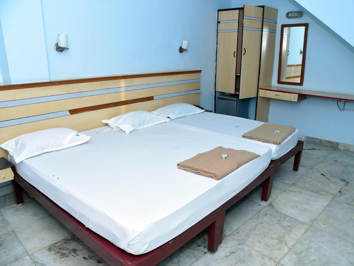 Hotel Aditya Пондичерри Экстерьер фото