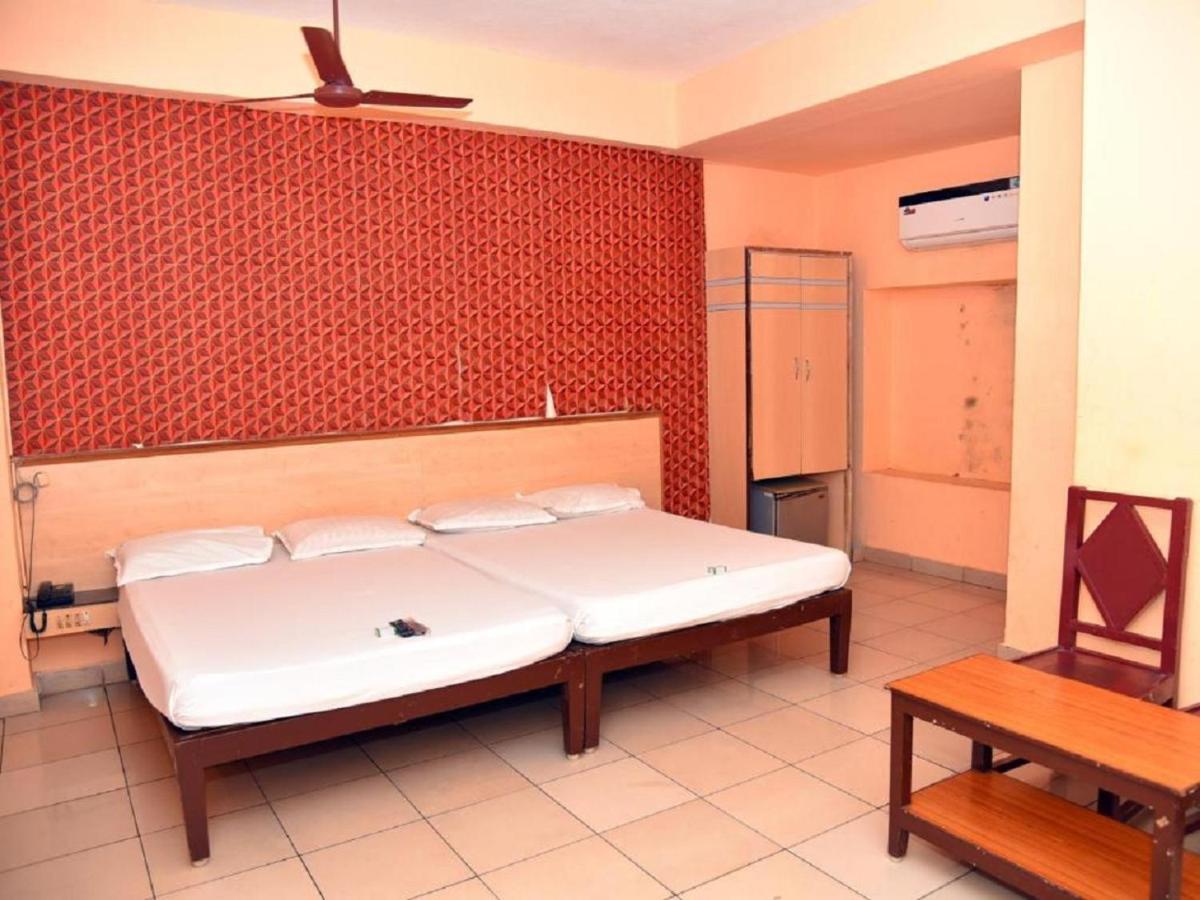 Hotel Aditya Пондичерри Экстерьер фото